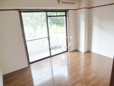 【居間・リビング】 | スカイコートヴァンテアン品川 | 洋室のお部屋です。