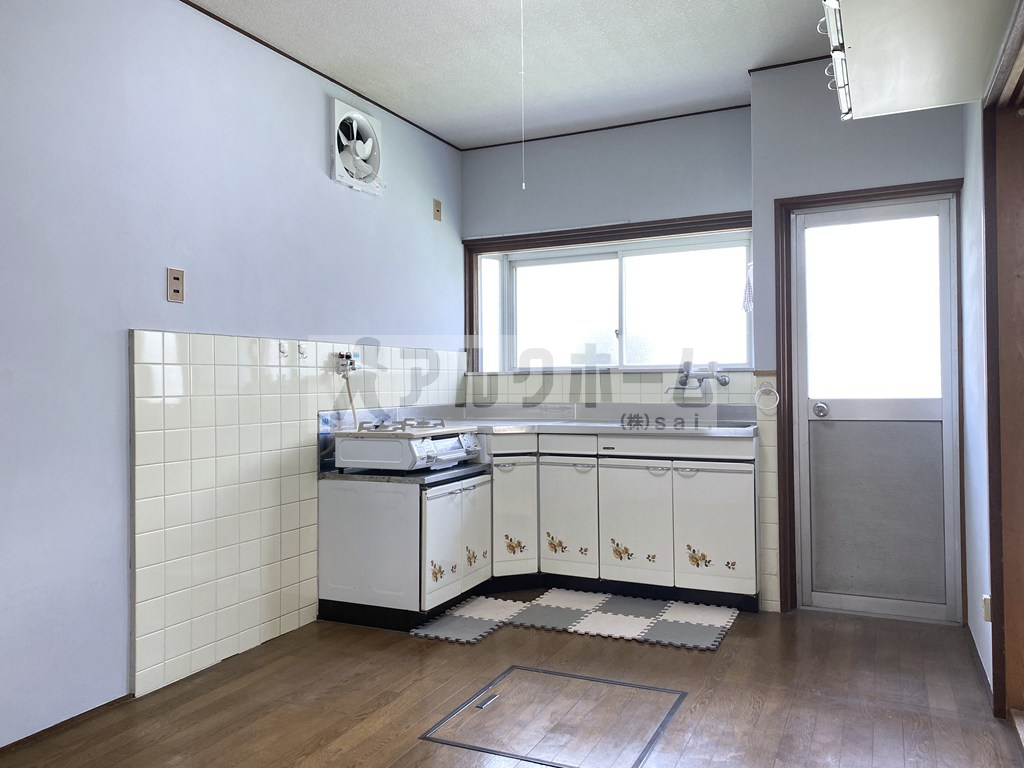 川北3丁目5DK戸建てのキッチン
