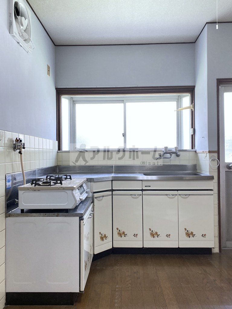 川北3丁目5DK戸建てのキッチン