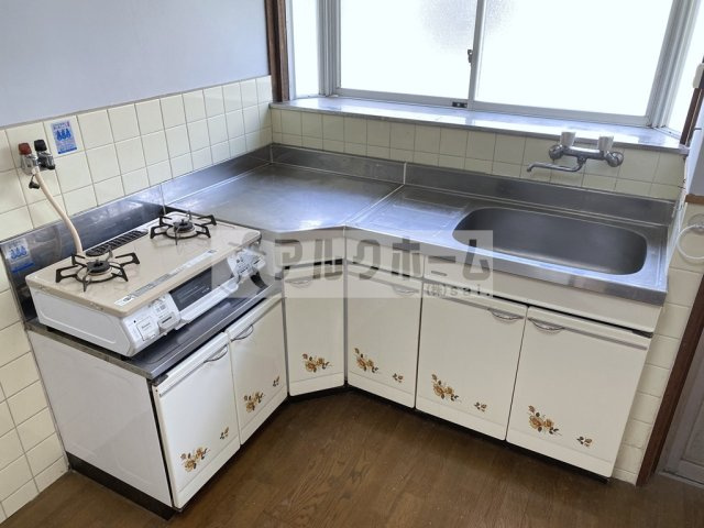 川北3丁目5DK戸建てのキッチン