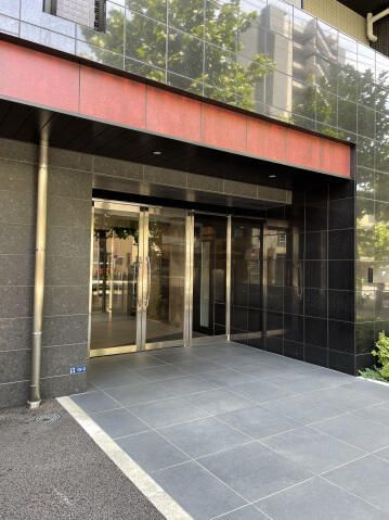 SKYCOURT D-iberte ASAKUSAのエントランス
