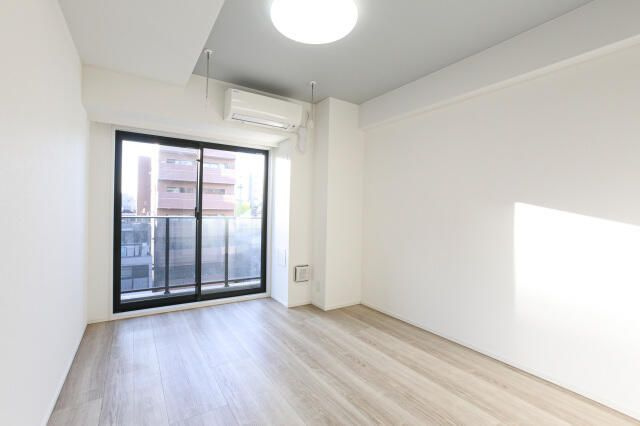 SKYCOURT D-iberte ASAKUSAの居間・リビング