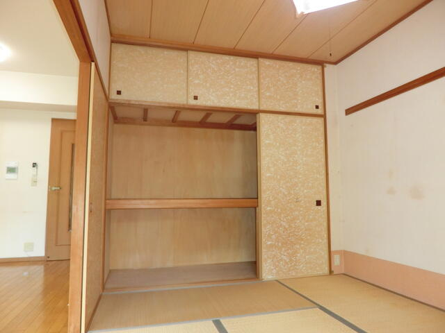 六泉寺ガーデンヒルズの和室