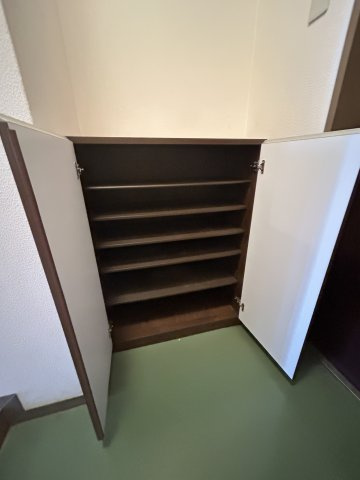崇徳院ハイツ　Ｓ棟の収納|こまごまとしたものを収納できそうですね