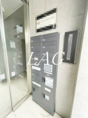 【その他共用部分】 | C_Rooms | 宅配ボックスです。