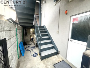 東洋ビルのエントランス