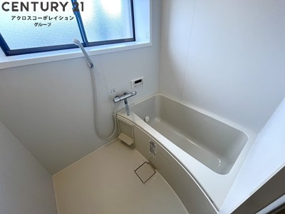 浴室内に窓があり換気できます！