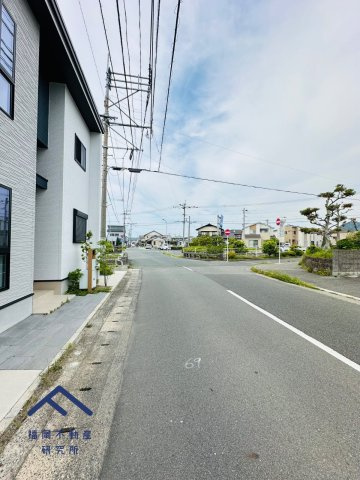 福津市津屋崎1丁目１号棟　戸建ての前面道路含む現地写真