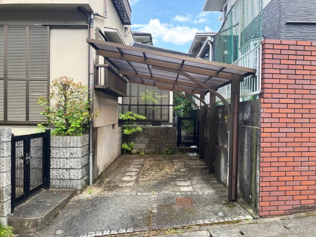 【駐車場】 | 南つつじヶ丘大葉台一丁目 一戸建 | 駐車1台可