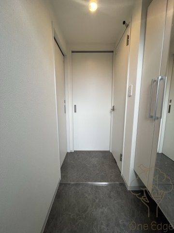 Live Flat塚本新北野の玄関