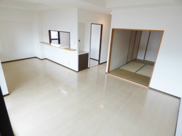 【居間・リビング】アーデンコート住吉川