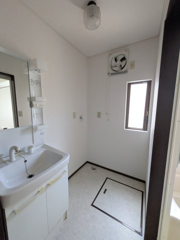 下田町1丁目戸建の洗面所