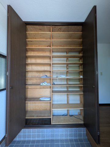 下田町1丁目戸建の収納