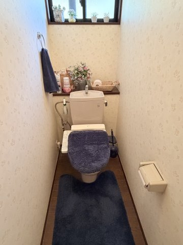 寿白瀬渕　中古住宅のトイレ|1階