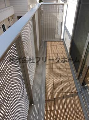 武蔵野市吉祥寺本町４丁目のアパートのバルコニー