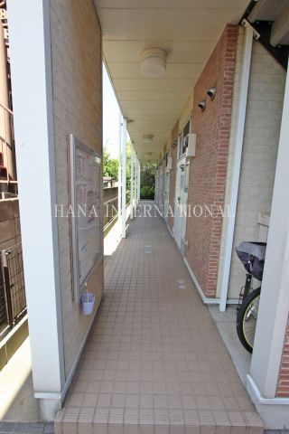 アーバンコート東大沢のエントランス