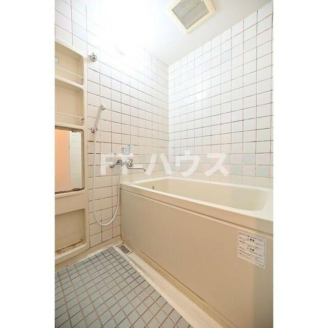 クレセントコート津田沼の浴室
