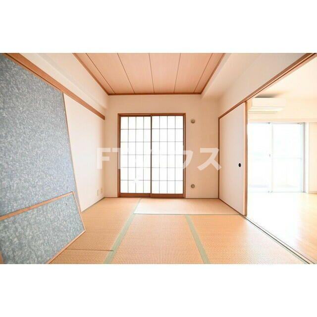 クレセントコート津田沼の和室