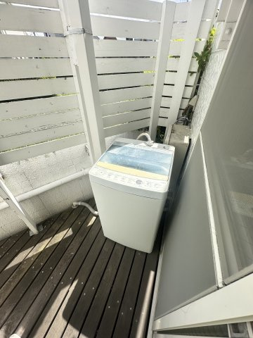 ベールクロヌのバルコニー|外からの目が気にならないバルコニーで洗濯物が干せます
