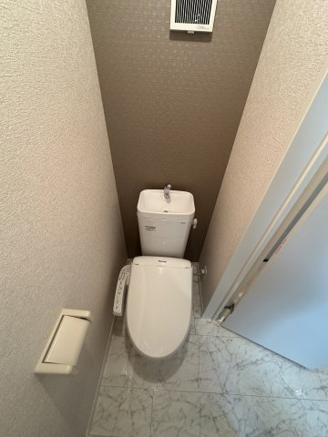 ユナイト追浜モンセラートの杜のトイレ|コンパクトで使いやすいトイレです