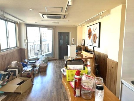ナンクルナイサァーくくるビルの内装