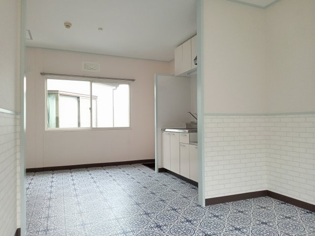 川崎市多摩区登戸のアパートの洋室