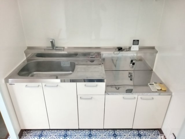 川崎市多摩区登戸のアパートのキッチン