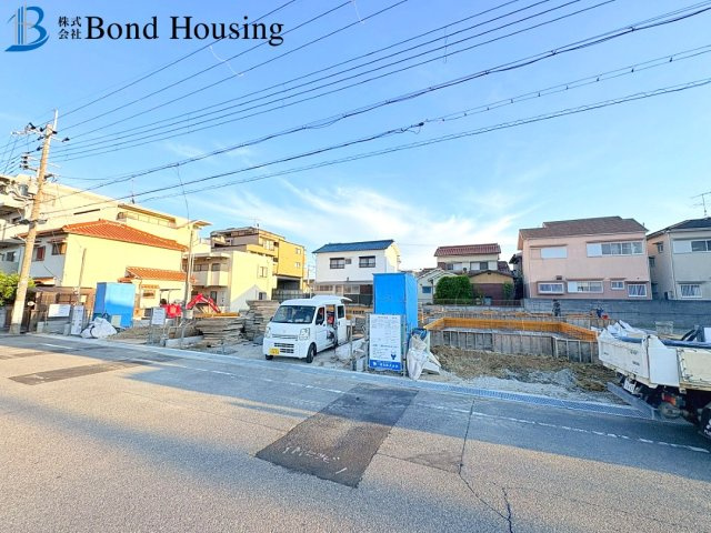 長期優良住宅の家　王塚台9期　3号棟の前面道路含む現地写真