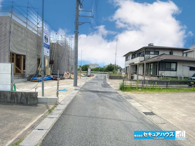 【同施工物件ご案内可能】東海市養父町八王子　全5棟の前面道路含む現地写真|事前予約にて現地ご見学いただけます！お気軽にお問い合わせください♪
■株式会社　セキュアハウス■
住宅ローンに強く、知識、経験豊富なスタッフ在籍
お客様に寄り添い、ご成約後もサポート致します。