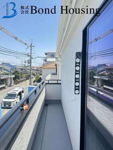 ゆったりランドリースペース確保　王塚台9期　1号棟
