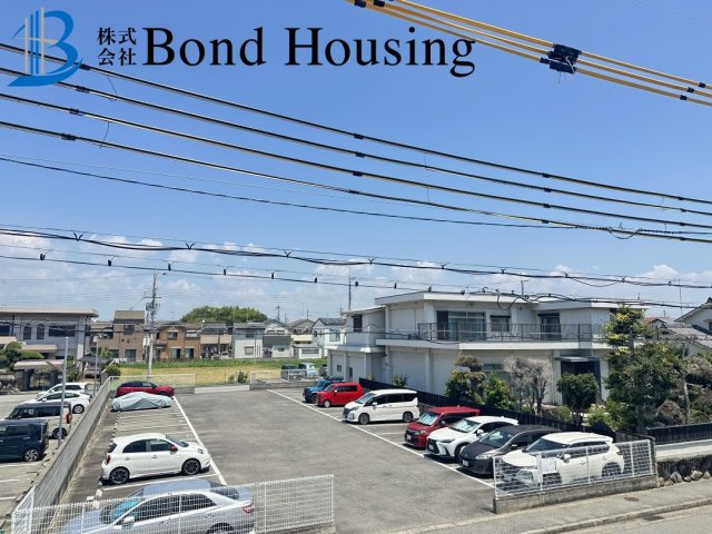 ゆったりランドリースペース確保　王塚台9期　1号棟