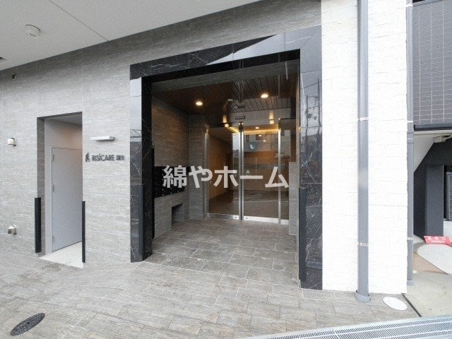 ファステート京橋バリスのエントランス|落ち着いたエントランスです