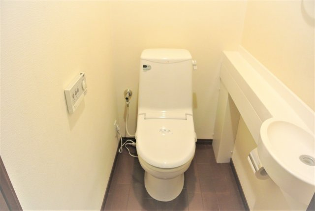 フェスティオ久留米パークアベニューのトイレ|落ち着いたトイレです