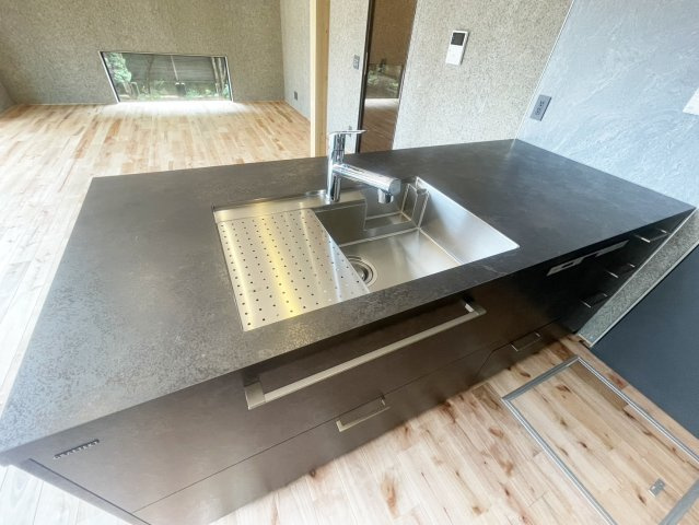 東灘区渦森台4丁目戸建のキッチン|キッチンシンクです。（2025年7月現在）