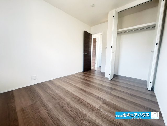 【今からご案内可能】東海市養父町八王子　全5棟の洋室|【洋室】
◆お子様のお部屋や主寝室、来客時の宿泊室、趣味のお部屋としてもご利用いただけます♪