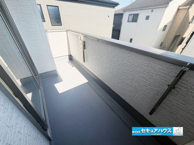 【今からご案内可能】東海市養父町八王子　全5棟のバルコニー|【バルコニーイメージ】
◆見晴らしもよく、太陽の温かな温もりをめいっぱい受け止めてくれます。
太陽の光と爽やかな風を受けたお洗濯物はあっという間に乾き、取りこむ時には太陽の匂いを感じられそうですね。　