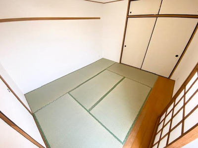 【内装】 | ライオンズマンション石神井公園Ａ棟 | 柔らかい畳が心地よい和室です
