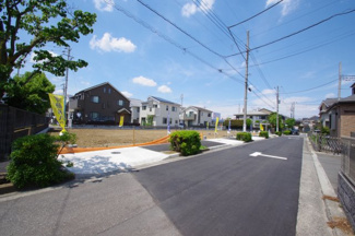 【前面道路含む現地写真】