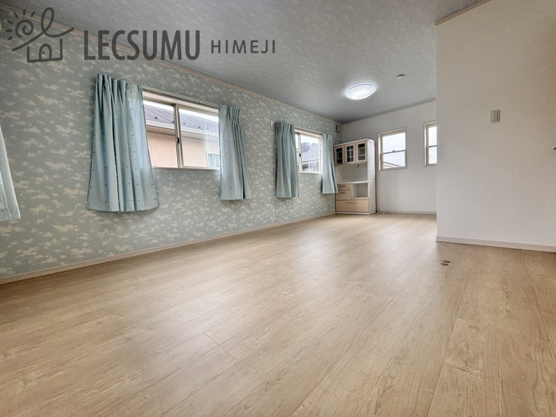 姫路市豊富町御蔭/中古戸建の洋室