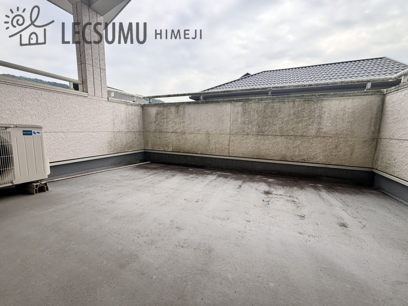 姫路市豊富町御蔭/中古戸建のバルコニー