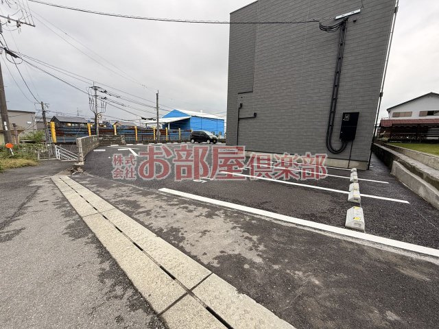 L-bloom梅満の駐車場|車をお持ちの方に嬉しい駐車場付きの物件です