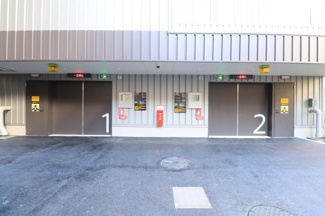 【駐車場】 | ブランズタワー大阪本町 | 【敷地内駐車場】タワーパーキングなので、愛車が風雨にさらされることもございません！