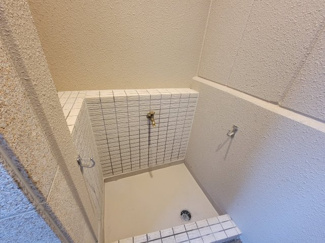 【設備】 | リバーガーデンタワー上町台筆ヶ崎 | 【多目的洗い場】共用の洗い場です。お散歩から帰ったペットの足洗いや、外で使った遊具などを洗えます！