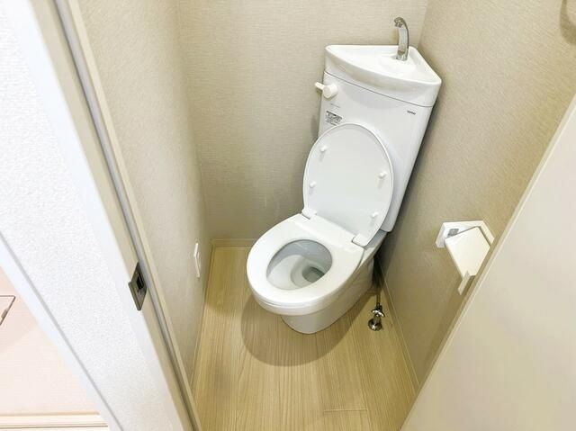 西新宿４丁目コーポラスのトイレ