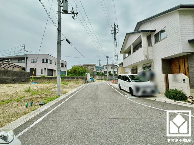大津市石山寺４丁目　２期１号地の前面道路含む現地写真