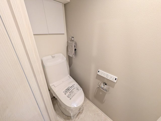 マイキャッスル八王子元横山町のトイレ|～新規交換済、暖房温水洗浄機能付きトイレ　冬場は特に嬉しい機能ですね～