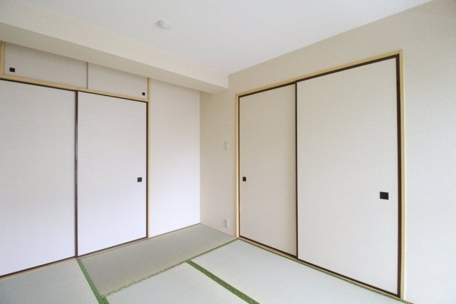 プラムガーデンの和室|日本らしい落ち着いた雰囲気の和室です