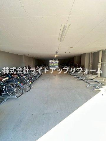 エスリード神戸兵庫駅ミッドポートの駐車場