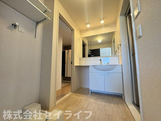 ソレイユ八尾の洗面所