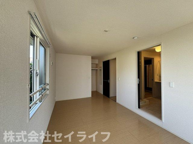 ソレイユ八尾の内装